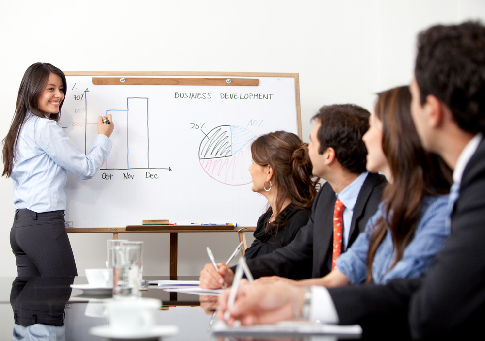 Make presentation. Making a presentation. Тренинг presenting skills картинки. Presentations. Course presentation.